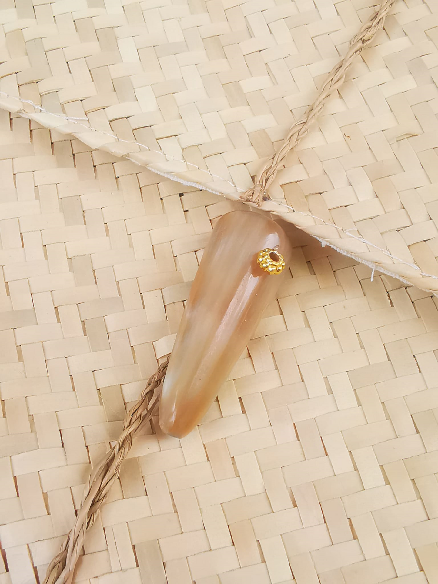 BAG POCKET PALM LEAF HOME MADE 30 x 22 cm COW HORN BLACK & NATURAL COLOR FAFUCOLLECTION